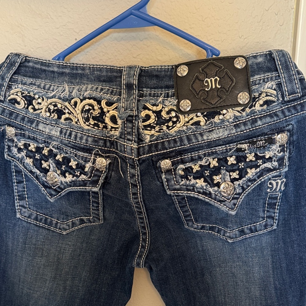 Embroidered miss me boot cut Blue Jeans - Picture 2 of 7